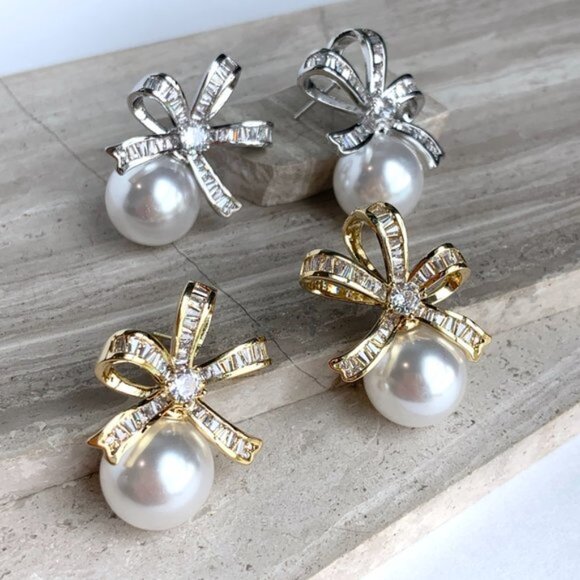 NEW ~ Anthropologie, BHLDN, Gemelli Pearl & Rhinestone "Layla" Gold Bow Earrings - Picture 9 of 12